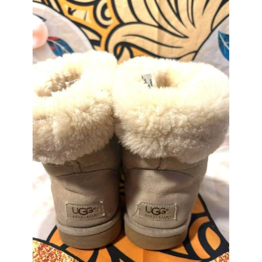 UGG Classic Short Sheepskin Boots – Style 5825 – Sand/Beige – Women’s 7
